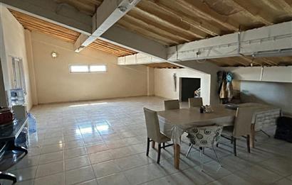 Ataşehir Fetihte Mobilyacılar Çarşısında Komple Bina