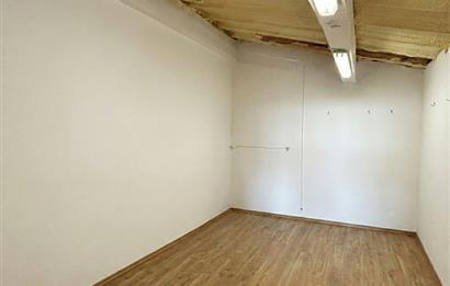 Ataşehir Fetihte Mobilyacılar Çarşısında Komple Bina