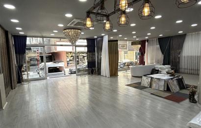 Ataşehir Fetihte Mobilyacılar Çarşısında Komple Bina