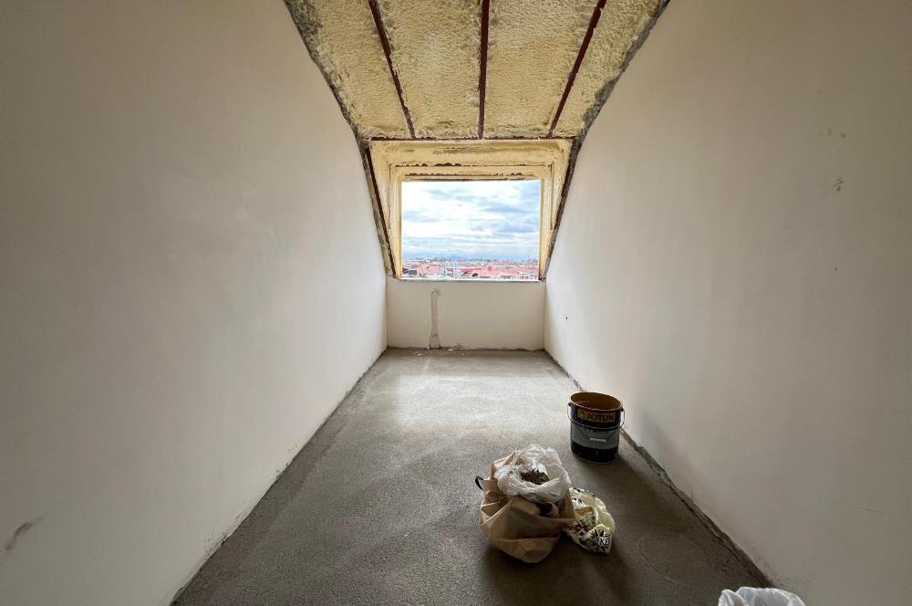 ALTINTEPE'DE DENİZ MANZARALI TERASLI AYRI MUTFAK LÜX 2+1