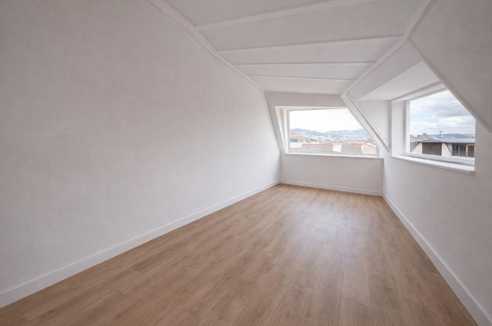 ALTINTEPE'DE DENİZ MANZARALI TERASLI AYRI MUTFAK LÜX 2+1