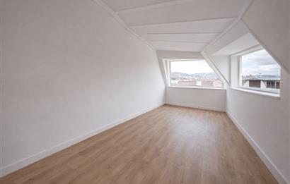 ALTINTEPE'DE DENİZ MANZARALI TERASLI AYRI MUTFAK LÜX 2+1