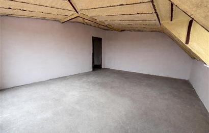 ALTINTEPE'DE DENİZ MANZARALI TERASLI AYRI MUTFAK LÜX 2+1