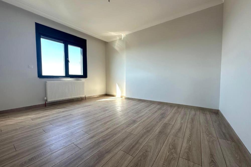 BAĞDAT CAD.YAKIN DENİZ MANZARALI AYRI MUTFAK KÖŞE ULTRA LÜX 3+1