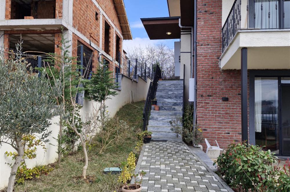 Satılık Şile Çayırbaşı 'nda Her Katından Doğa ve Denize Hakim 3 Katlı Müstakil Ev