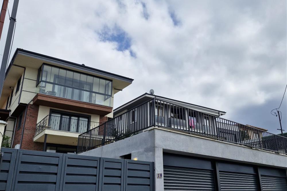 Satılık Şile Çayırbaşı 'nda Her Katından Doğa ve Denize Hakim 3 Katlı Müstakil Ev