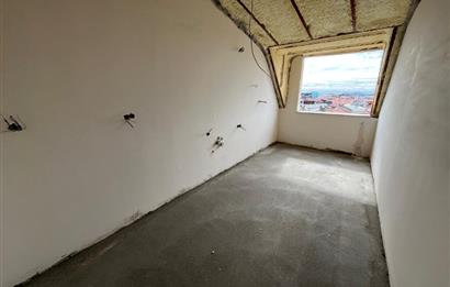 ALTINTEPE'DE DENİZ MANZARALI TERASLI AYRI MUTFAK LÜX 2+1