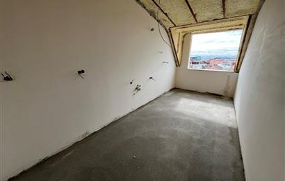 ALTINTEPE'DE DENİZ MANZARALI TERASLI AYRI MUTFAK LÜX 2+1