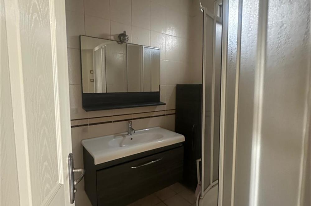 Maltepe Yalı Mahallesinde 2+1 Deniz Manzaralı Kiralık Daire