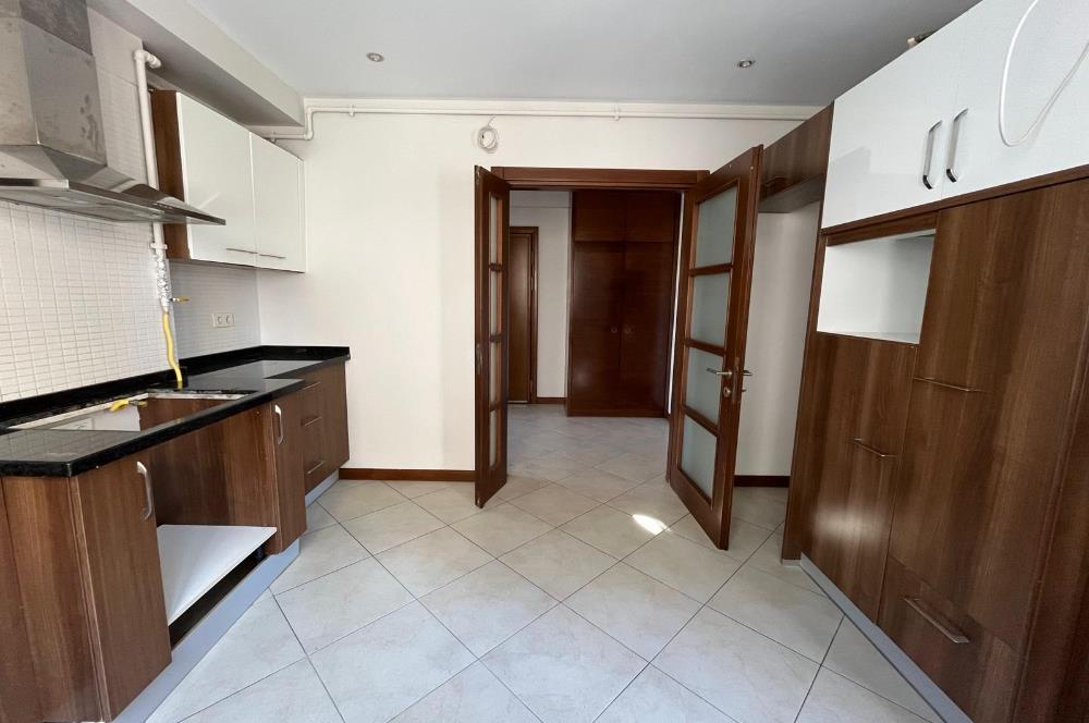 AĞAÇSEVEN KONAKLARI SİTESİNDE ÖN CEPHE EBEVEYN BANYOLU 3+1