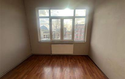 Maltepe Yalı Mahallesinde 2+1 Deniz Manzaralı Kiralık Daire