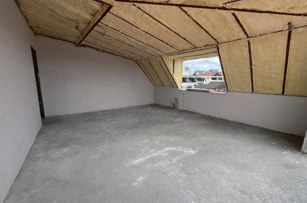 ALTINTEPE'DE DENİZ MANZARALI TERASLI AYRI MUTFAK LÜX 2+1