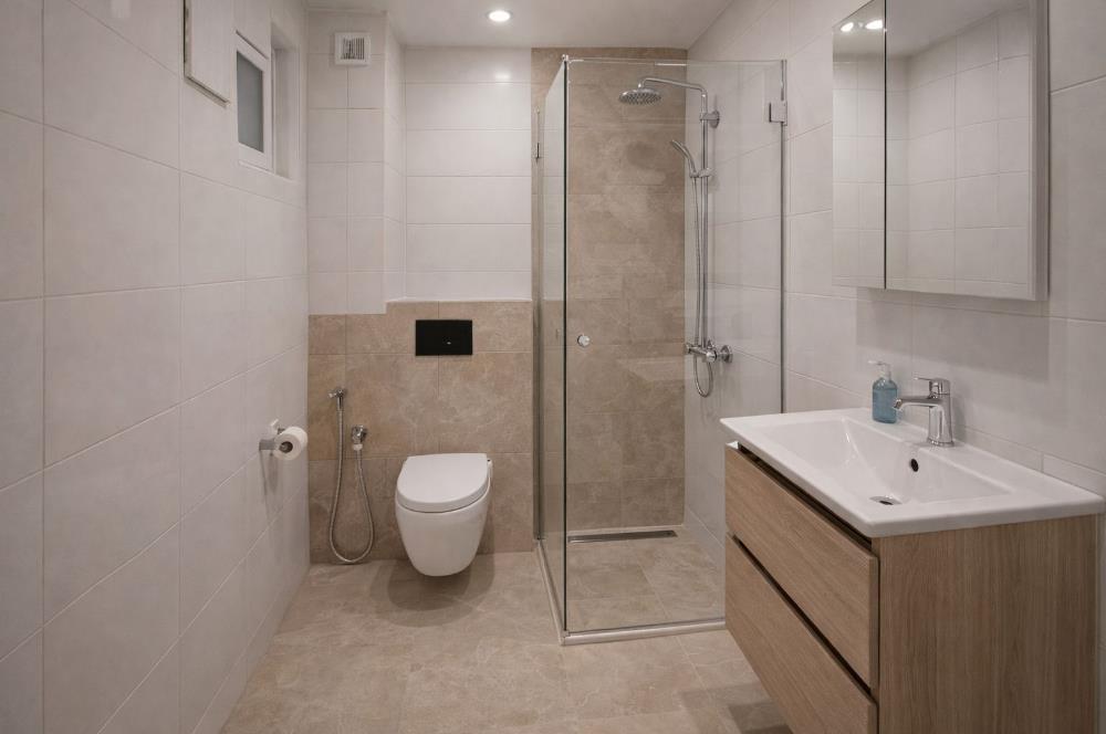 ALTINTEPE'DE DENİZ MANZARALI TERASLI AYRI MUTFAK LÜX 2+1