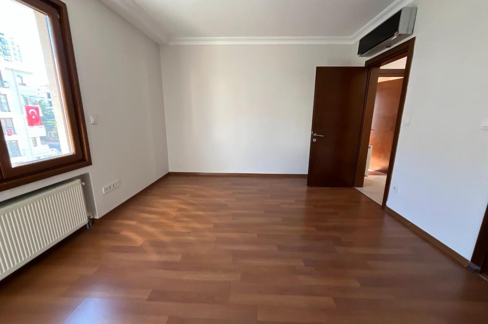 AĞAÇSEVEN KONAKLARI SİTESİNDE ÖN CEPHE EBEVEYN BANYOLU 3+1