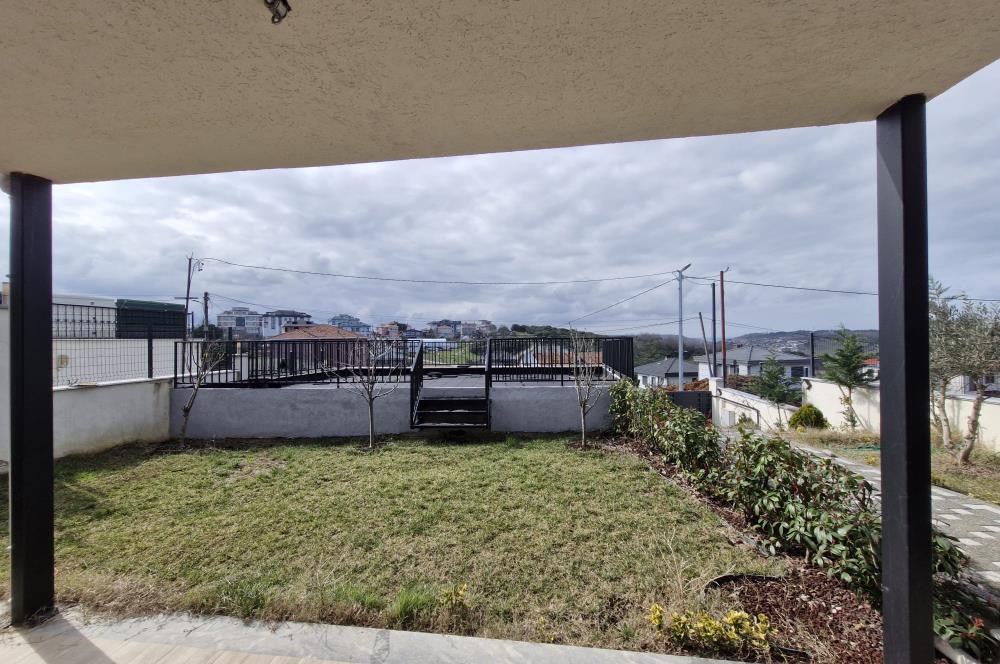 Satılık Şile Çayırbaşı 'nda Her Katından Doğa ve Denize Hakim 3 Katlı Müstakil Ev