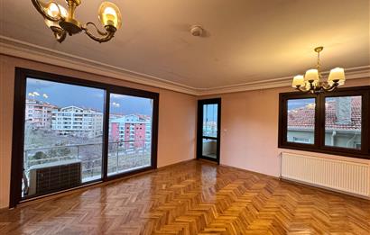 DİKMEN SOKULLU CADDESİNDE TERASLI SATILIK 6+1 DAİRE