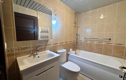 DİKMEN SOKULLU CADDESİNDE TERASLI SATILIK 6+1 DAİRE