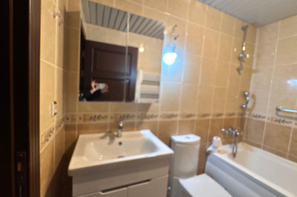 DİKMEN SOKULLU CADDESİNDE TERASLI SATILIK 6+1 DAİRE