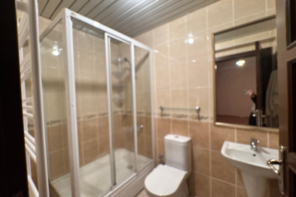 DİKMEN SOKULLU CADDESİNDE TERASLI SATILIK 6+1 DAİRE