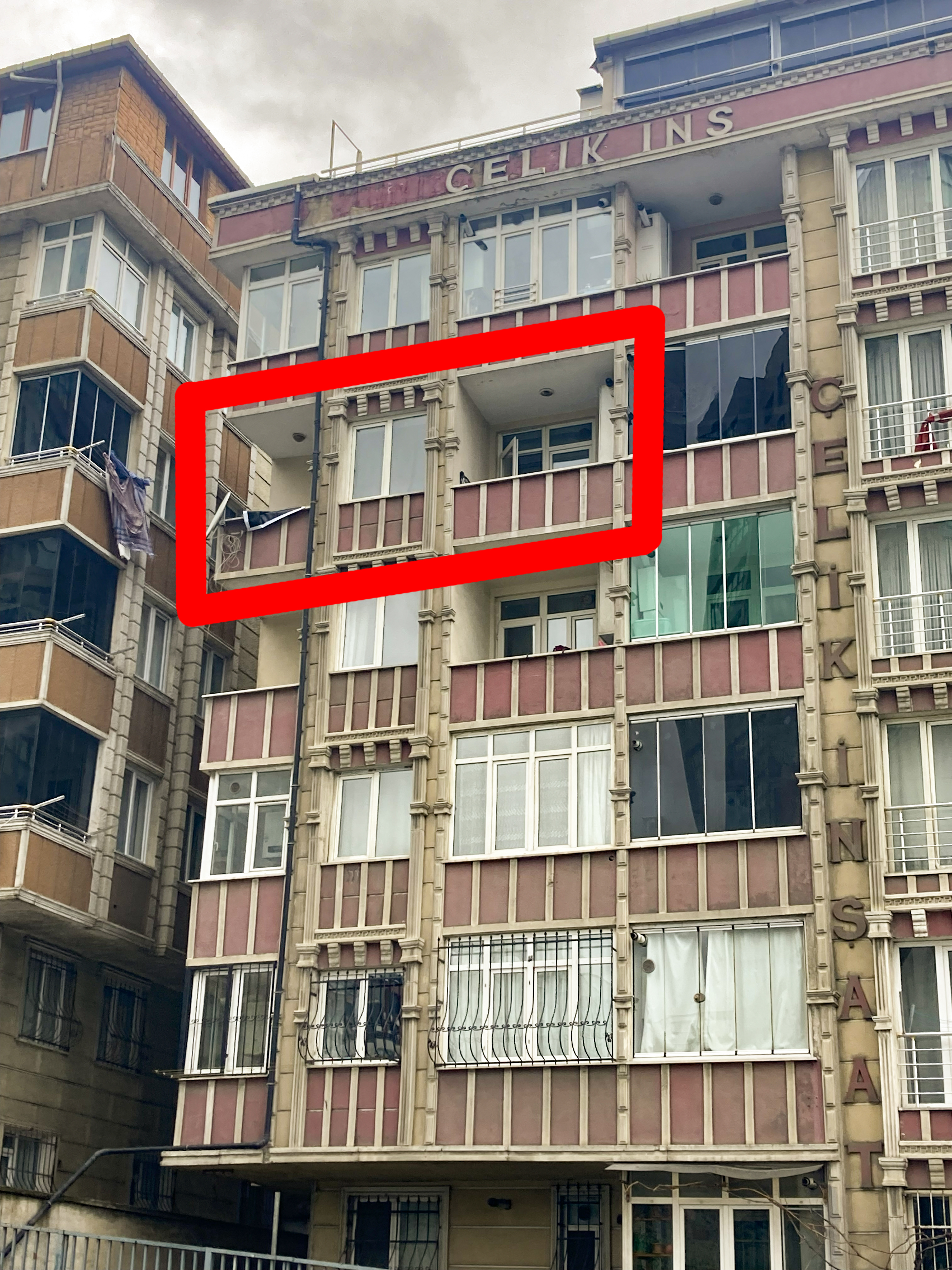 Sultangazi Vega Avm'ye 5dk Mesafede 2+1 Ara Kat Daire