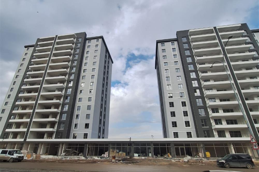 PURSAKLAR'DA HASTANE'YE YÜRÜME MESAFESİNDE LÜKS DAİRE