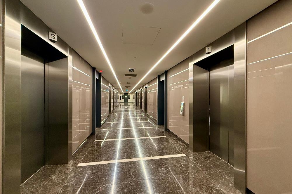 Skyland Satılık Ofis 557m²+ 25m2 Teraslı & Boş Ofis Vadistanbul