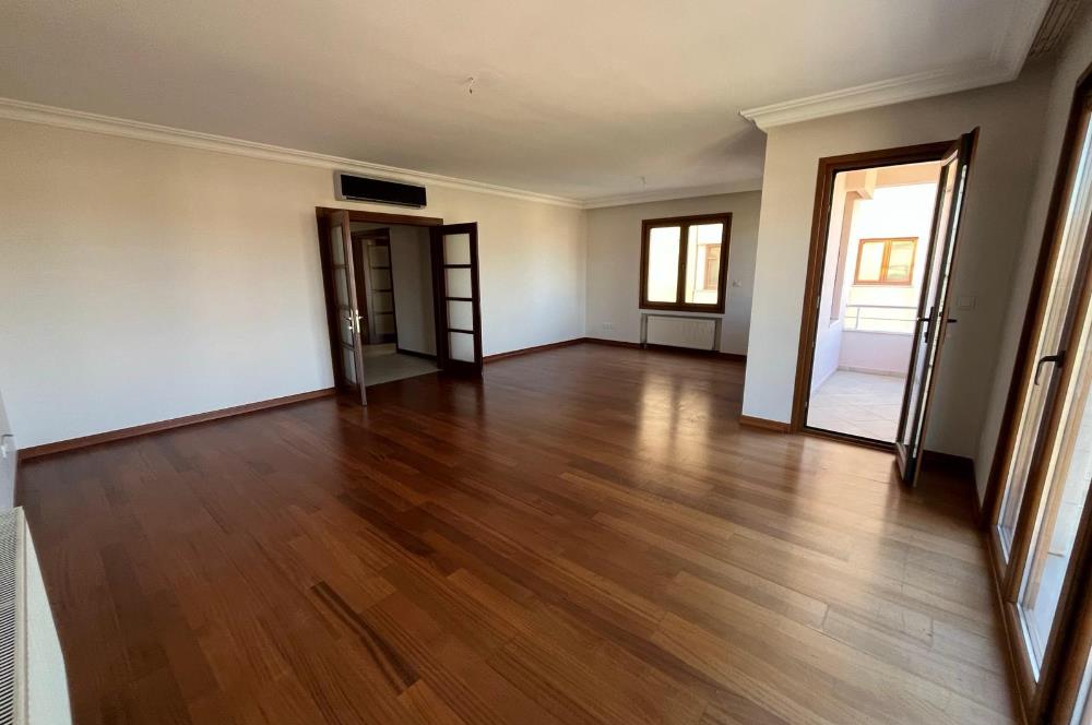 AĞAÇSEVEN KONAKLARI SİTESİNDE ÖN CEPHE EBEVEYN BANYOLU 3+1