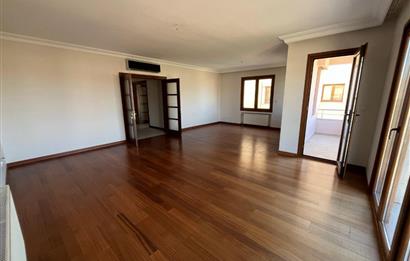 AĞAÇSEVEN KONAKLARI SİTESİNDE ÖN CEPHE EBEVEYN BANYOLU 3+1