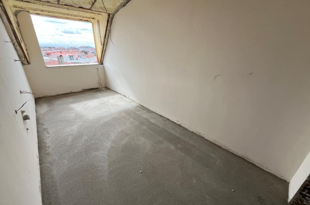 ALTINTEPE'DE DENİZ MANZARALI TERASLI AYRI MUTFAK LÜX 2+1