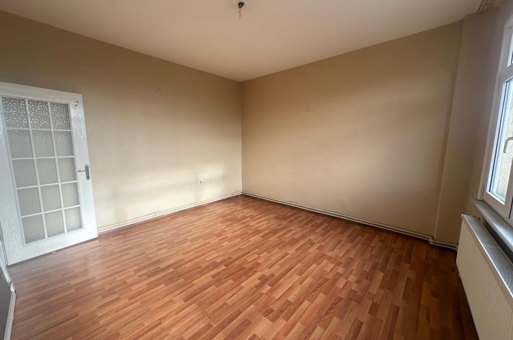 Maltepe Yalı Mahallesinde 2+1 Deniz Manzaralı Kiralık Daire