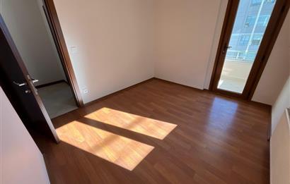 AĞAÇSEVEN KONAKLARI SİTESİNDE ÖN CEPHE EBEVEYN BANYOLU 3+1