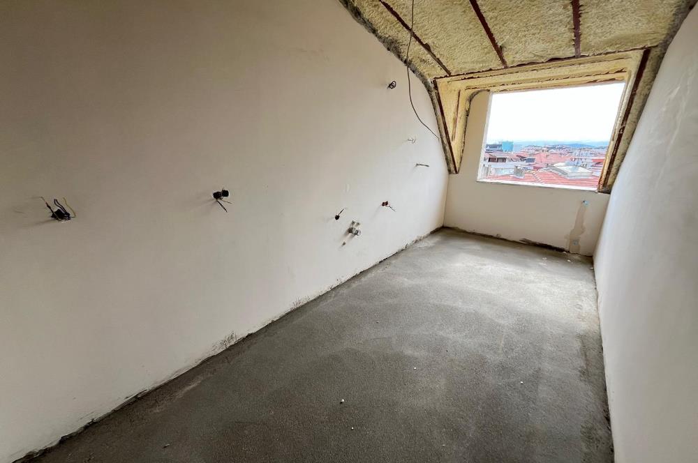 ALTINTEPE'DE DENİZ MANZARALI TERASLI AYRI MUTFAK LÜX 2+1