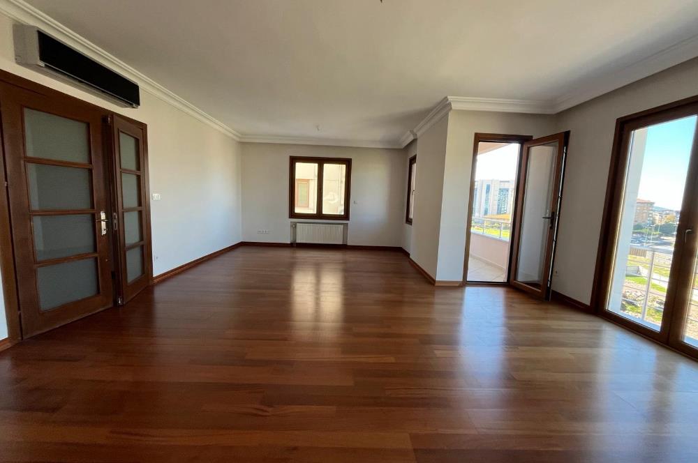 AĞAÇSEVEN KONAKLARI SİTESİNDE ÖN CEPHE EBEVEYN BANYOLU 3+1