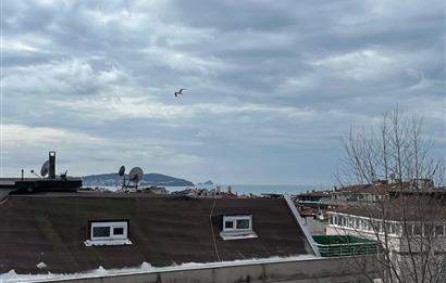 ALTINTEPE'DE DENİZ MANZARALI TERASLI AYRI MUTFAK LÜX 2+1