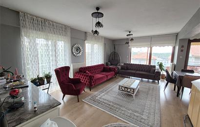 C21 Cius; Umurbey'de 300m2 Bahçeli 5+1 Müstakil Tripleks Villa