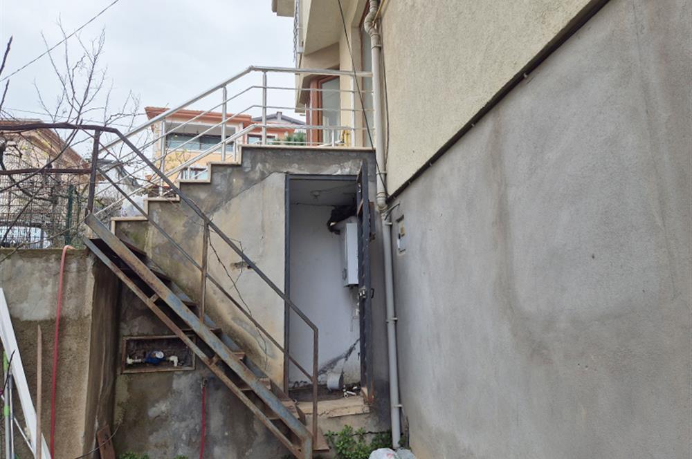 C21 Cius; Umurbey'de 300m2 Bahçeli 5+1 Müstakil Tripleks Villa