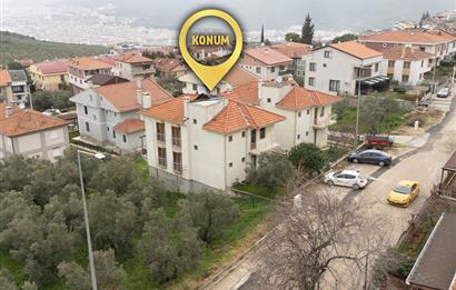 C21 Cius; Umurbey'de 300m2 Bahçeli 5+1 Müstakil Tripleks Villa