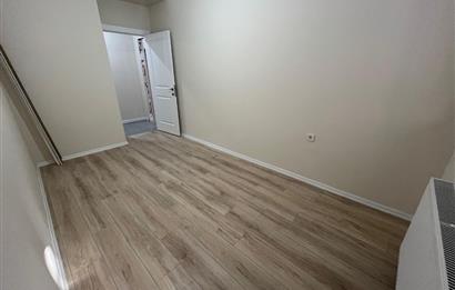 0 BİNADA MİNİBÜS YOLUNA YÜRÜME MESAFELİ K. OTOPARKLI 1+1