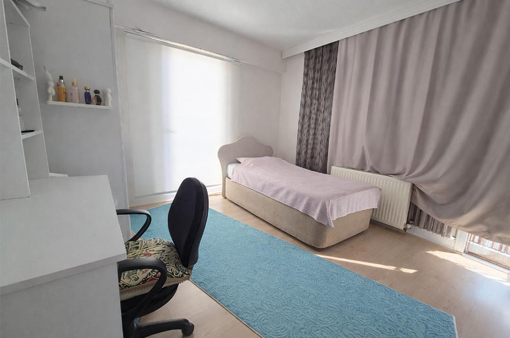 C21 Cius; Umurbey'de 300m2 Bahçeli 5+1 Müstakil Tripleks Villa