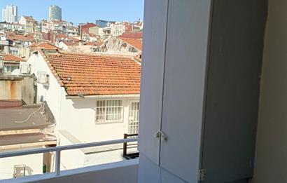 ŞİŞLİ'DE YATIRIMLIK  1+1 ASANSÖRLÜ DAİRE