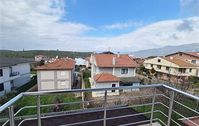 C21 Cius; Umurbey'de 300m2 Bahçeli 5+1 Müstakil Tripleks Villa