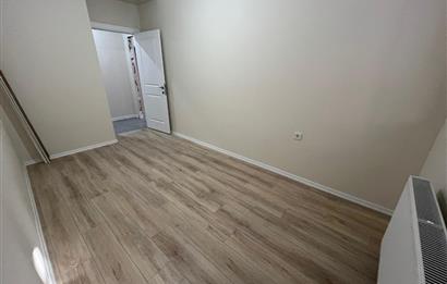 0 BİNADA MİNİBÜS YOLUNA YÜRÜME MESAFELİ K. OTOPARKLI 1+1