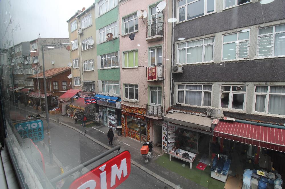 Molataşı Cd. Üzeri 165m² Net Asansörlü 1. Kat Bakımlı Depo