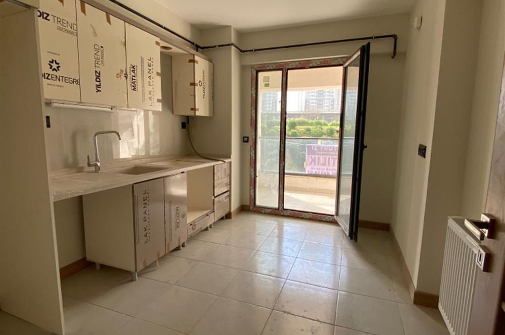 1302193819 Ataşehir Yenişehir Mah.Toki Konutlarında Satılık 3+1 Daire! 