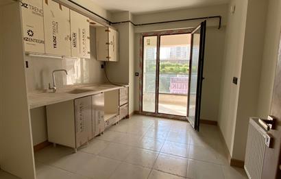 1302193819 Ataşehir Yenişehir Mah.Toki Konutlarında Satılık 3+1 Daire! 