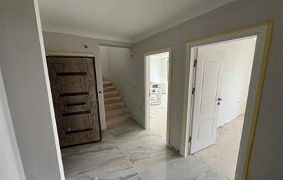 EDREMİTTE GENİŞ TERASLI 3+1 DUBLEKS DAİRE