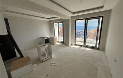 EDREMİTTE GENİŞ TERASLI 3+1 DUBLEKS DAİRE