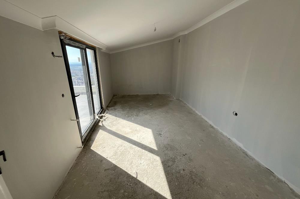 EDREMİTTE GENİŞ TERASLI 3+1 DUBLEKS DAİRE