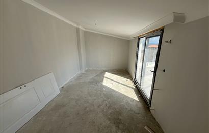 EDREMİTTE GENİŞ TERASLI 3+1 DUBLEKS DAİRE