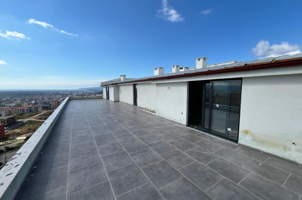 EDREMİTTE GENİŞ TERASLI 3+1 DUBLEKS DAİRE